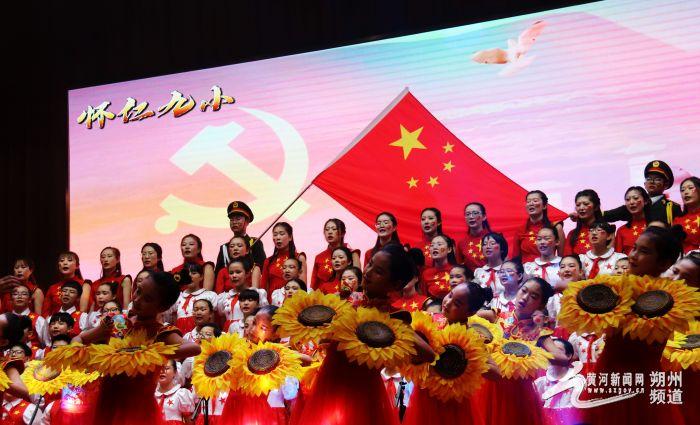 视频 | 时隔五年再次来渝 李春华为重庆葫芦丝发展点赞